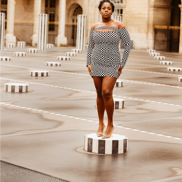 SIZE 11 AMINA MUADDI NEUTRAL CRYSTAL HEELS - Picture 6 of 7